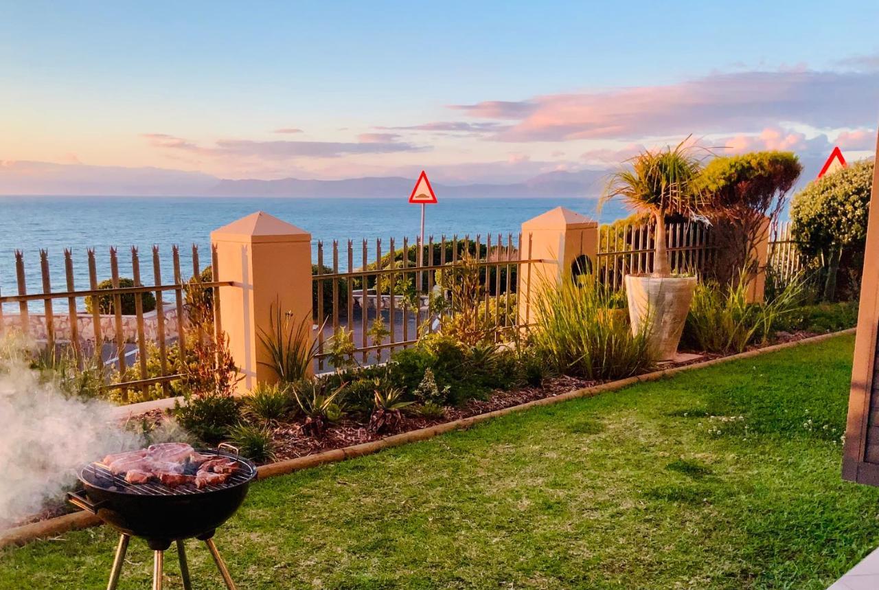 Sage At Whale Cove - Sea Facing Apartment De Kelders Eksteriør billede